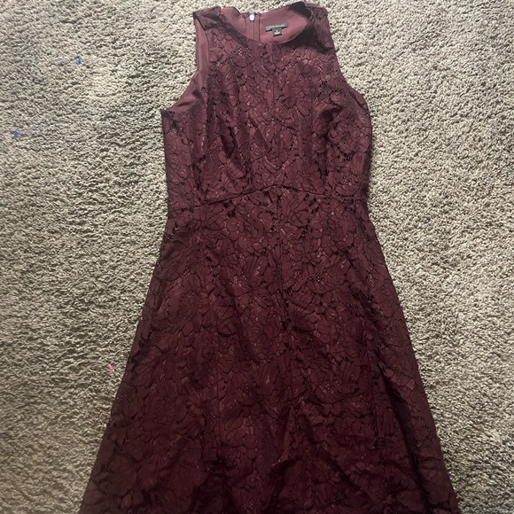 3/$15. Ann Taylor lace dress 0 - Picture 4 of 8